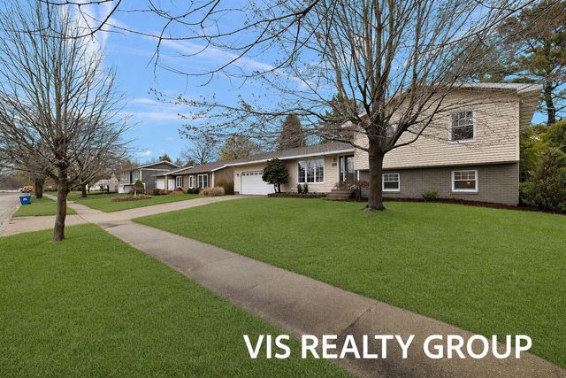1700 Barbara Court, Grand Haven, MI 49417