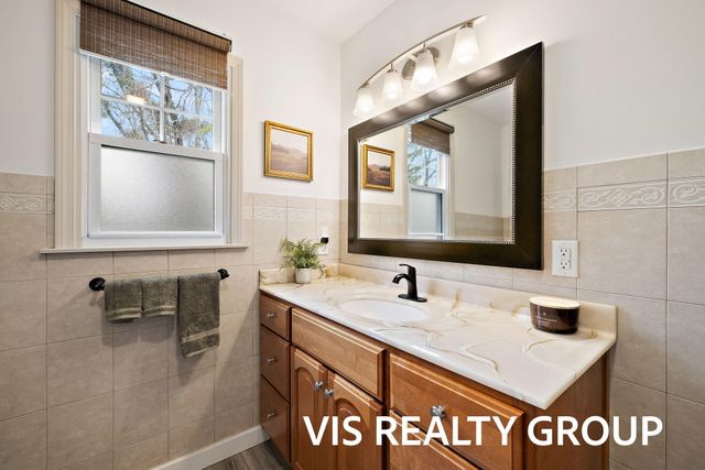 1700 Barbara Court, Grand Haven, MI 49417