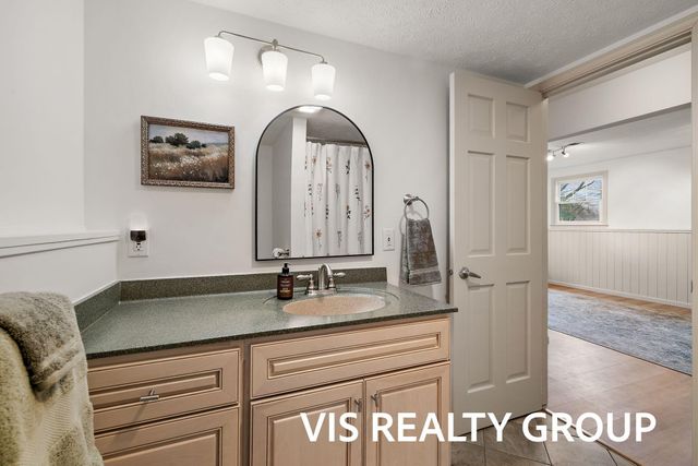 1700 Barbara Court, Grand Haven, MI 49417