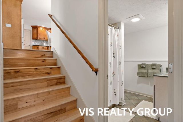 1700 Barbara Court, Grand Haven, MI 49417
