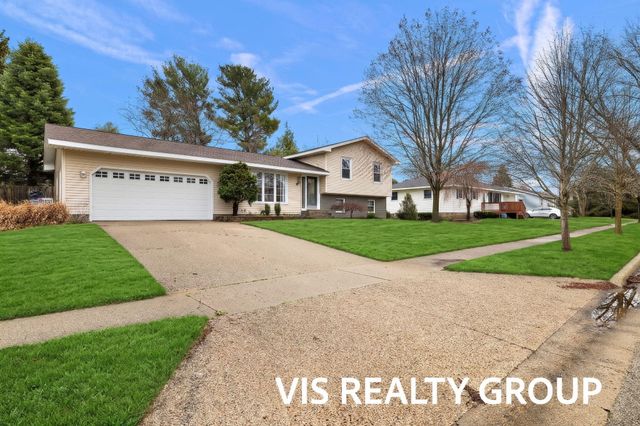 1700 Barbara Court, Grand Haven, MI 49417