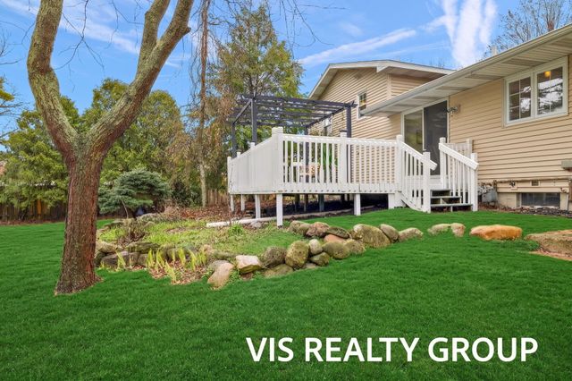 1700 Barbara Court, Grand Haven, MI 49417