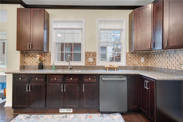 1438 W 116th Street, Cleveland, OH 44102