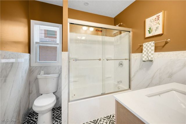 1438 W 116th Street, Cleveland, OH 44102