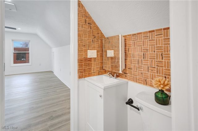 1438 W 116th Street, Cleveland, OH 44102