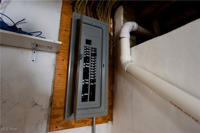 1438 W 116th Street, Cleveland, OH 44102