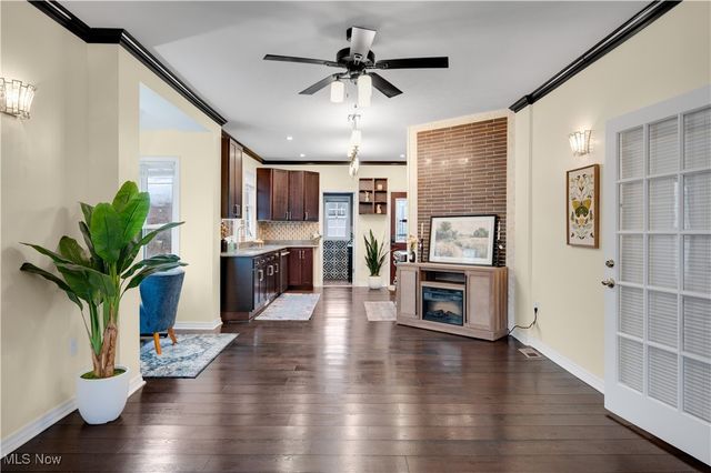 1438 W 116th Street, Cleveland, OH 44102