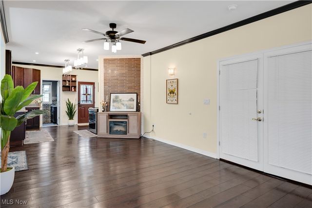 1438 W 116th Street, Cleveland, OH 44102