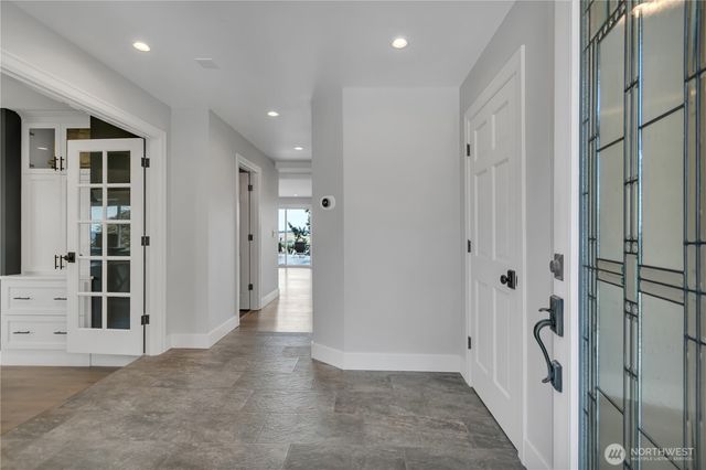35 Silver Beach Drive, Steilacoom, WA 98388