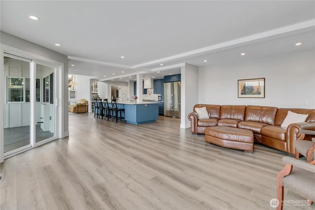 35 Silver Beach Drive, Steilacoom, WA 98388