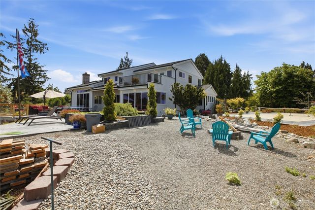 35 Silver Beach Drive, Steilacoom, WA 98388