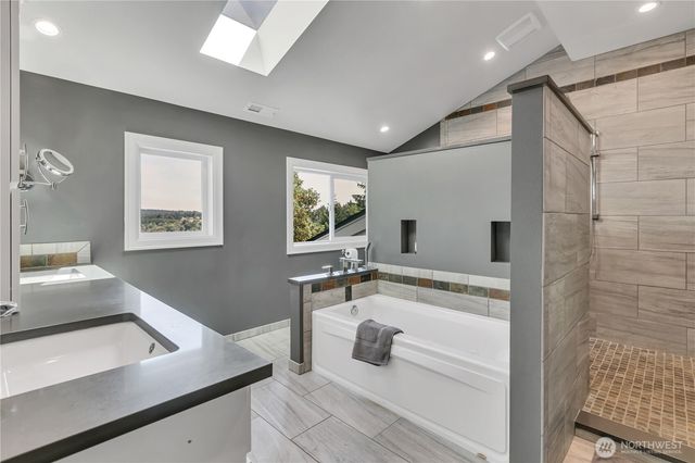 35 Silver Beach Drive, Steilacoom, WA 98388