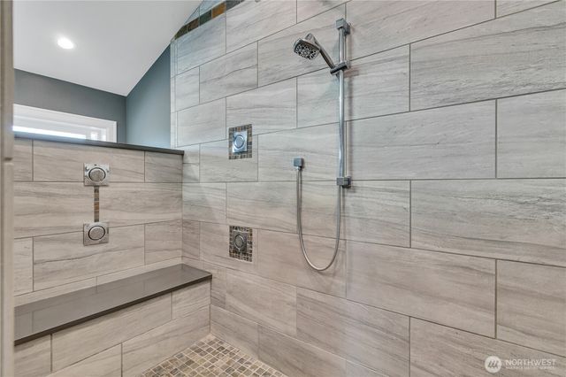 35 Silver Beach Drive, Steilacoom, WA 98388