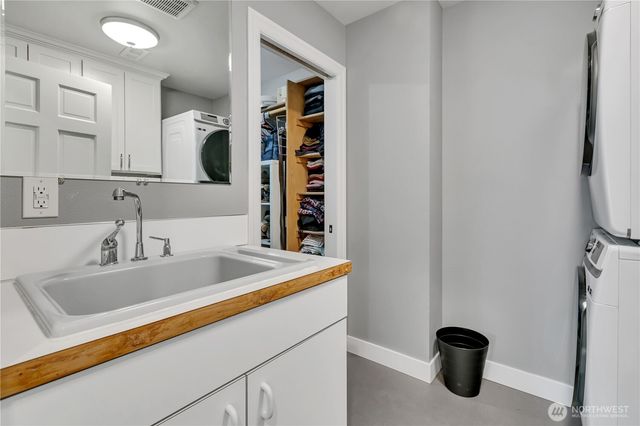 35 Silver Beach Drive, Steilacoom, WA 98388