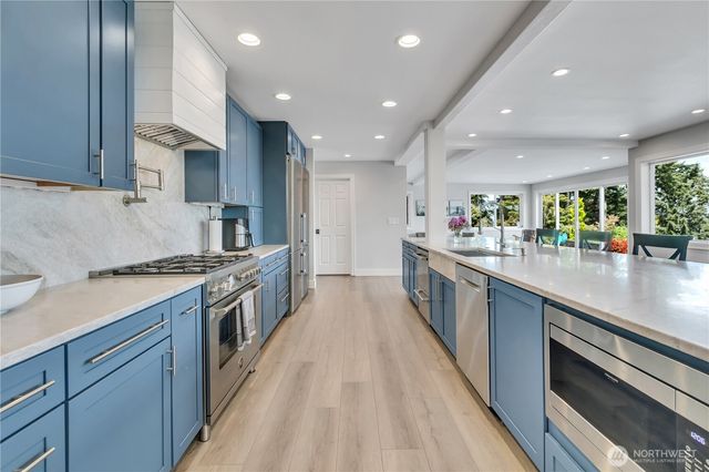 35 Silver Beach Drive, Steilacoom, WA 98388