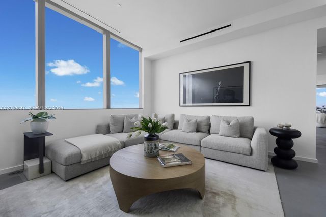 2000 S Ocean Dr 32A, Hallandale Beach, FL 33009