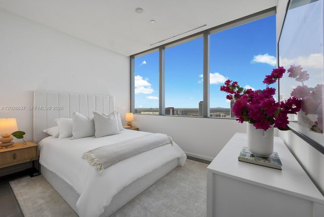 2000 S Ocean Dr 32A, Hallandale Beach, FL 33009