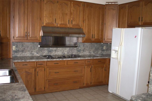 2300 W Main Street, Lancaster, TX 75146