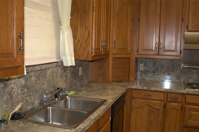 2300 W Main Street, Lancaster, TX 75146