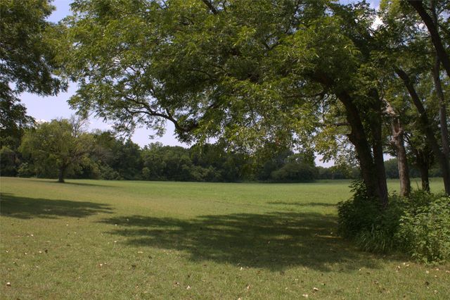 2300 W Main Street, Lancaster, TX 75146
