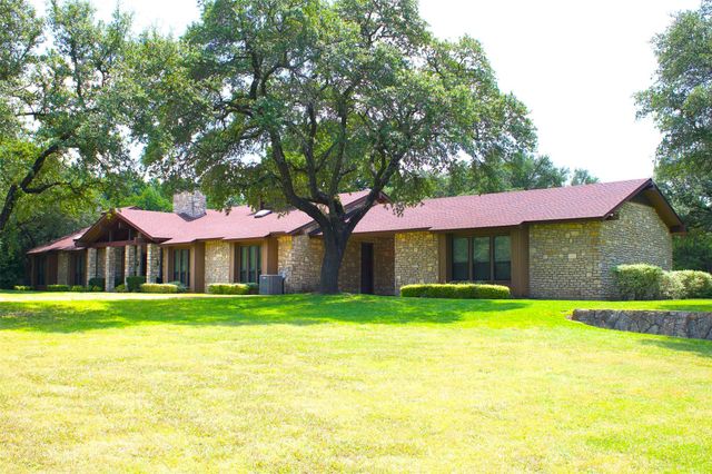 2300 W Main Street, Lancaster, TX 75146