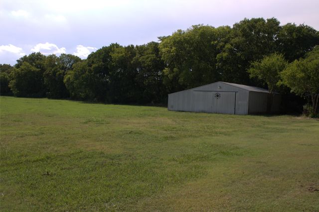 2300 W Main Street, Lancaster, TX 75146