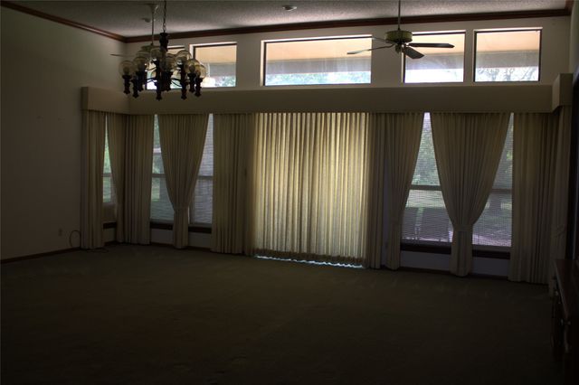2300 W Main Street, Lancaster, TX 75146
