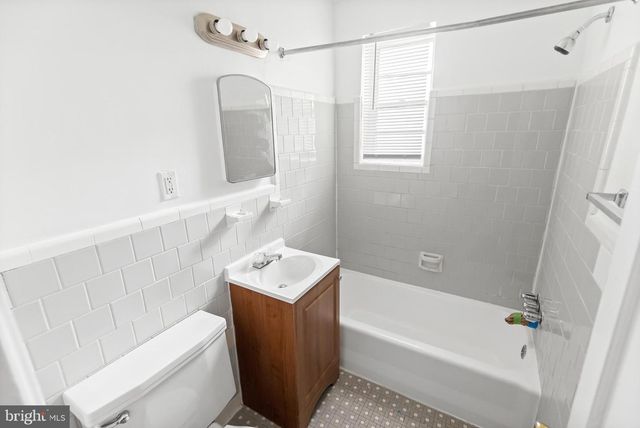 206 TRENTON PL SE, Washington, DC 20032