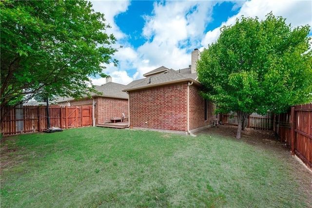 124 High Meadow Road, Red Oak, TX 75154
