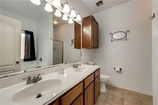 124 High Meadow Road, Red Oak, TX 75154
