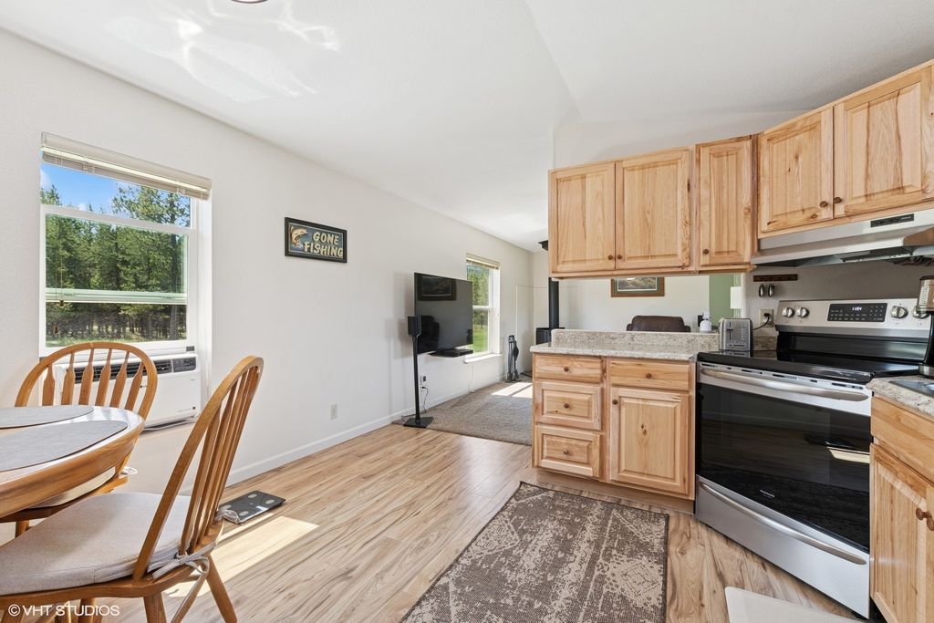 Image 12 of property listing at 8850 Us Highway 2 W, Marion, MT 59925