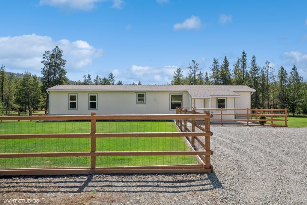 Image 25 of property listing at 8850 Us Highway 2 W, Marion, MT 59925