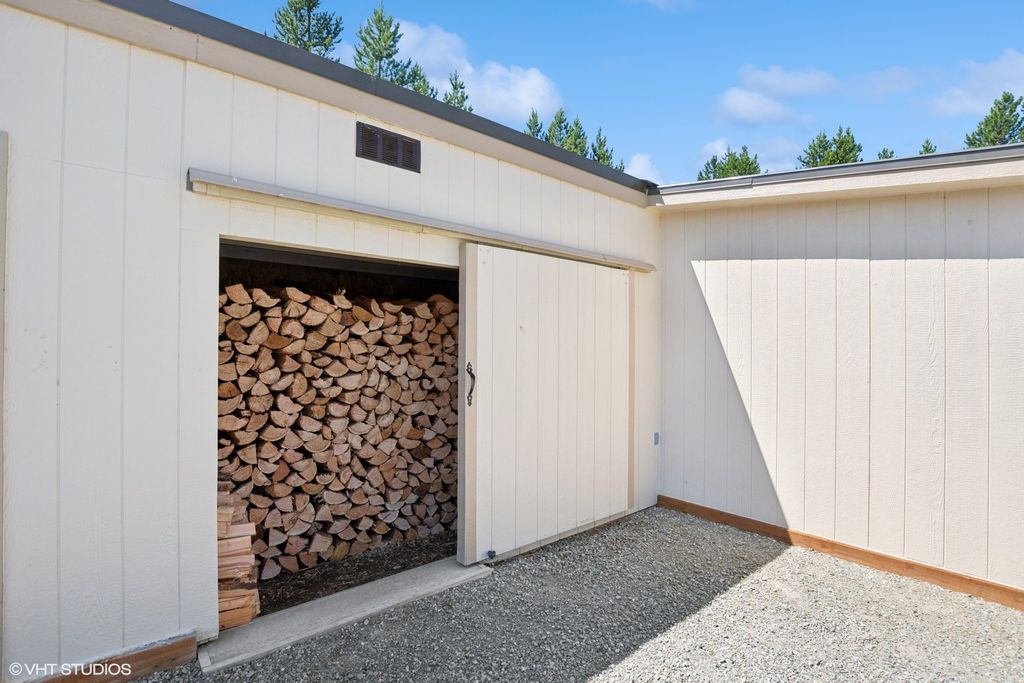 Image 37 of property listing at 8850 Us Highway 2 W, Marion, MT 59925