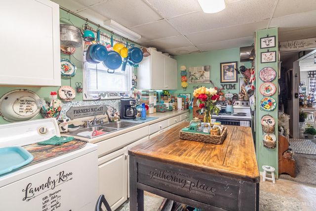 18059 St Rt 247, Seaman, OH 45679