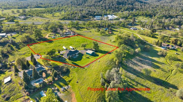 14440 Sea Biscuit Court, Redding, CA 96003