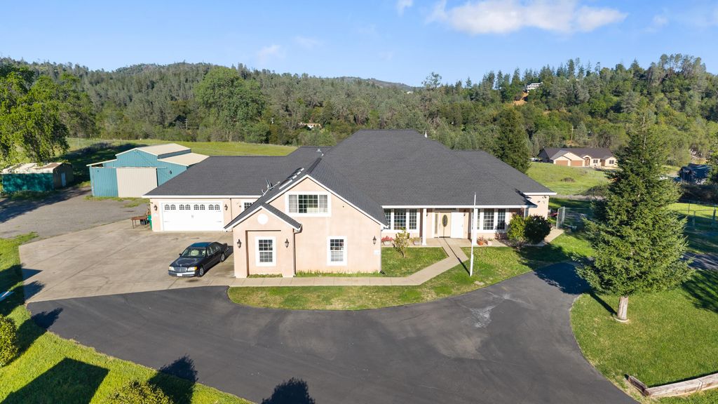 14440 Sea Biscuit Court, Redding, CA 96003