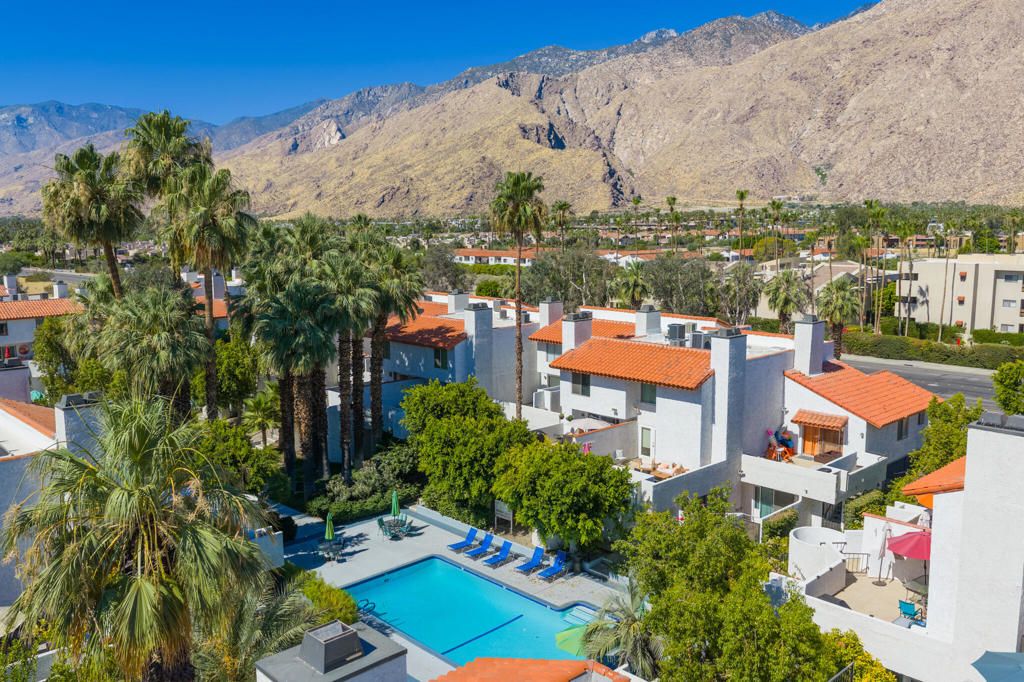 280 S Avenida Caballeros 214, Palm Springs, CA 92262