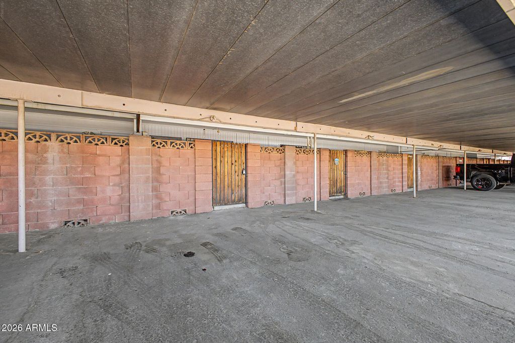 Image 12 of property listing at 6814 N 35TH Avenue G, Phoenix, AZ 85017