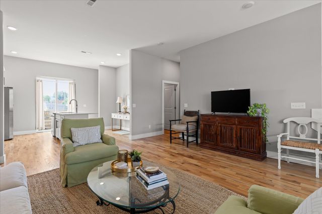 1677 Adams Street, Chattanooga, TN 37408