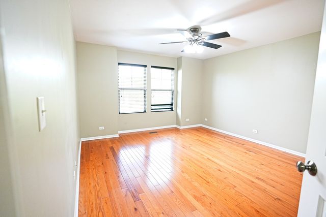 470 Grosvenor Lane 470, Aurora, IL 60504