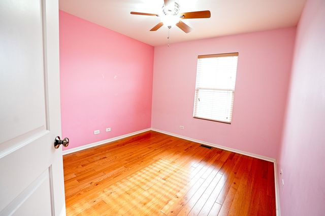 470 Grosvenor Lane 470, Aurora, IL 60504