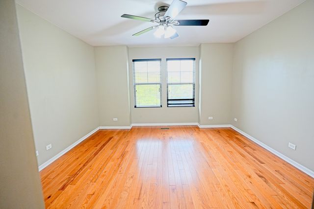 470 Grosvenor Lane 470, Aurora, IL 60504