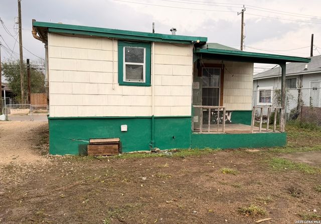 646 Briggs, San Antonio, TX 78211