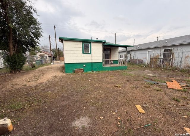 646 Briggs, San Antonio, TX 78211