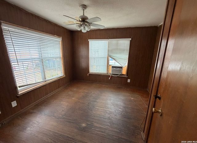 646 Briggs, San Antonio, TX 78211