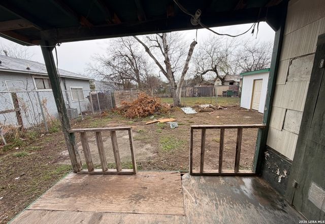 646 Briggs, San Antonio, TX 78211