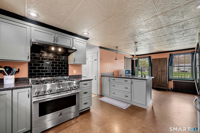 428 Palisado Avenue, Windsor, CT 06095