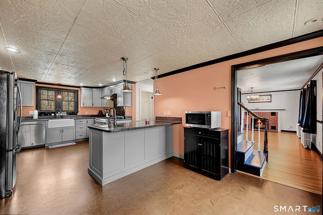 428 Palisado Avenue, Windsor, CT 06095