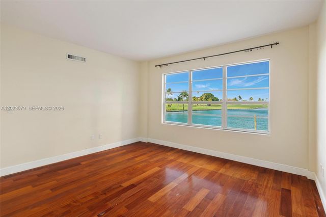 9102 W Bay Harbor Dr 2-DW, Bay Harbor Islands, FL 33154