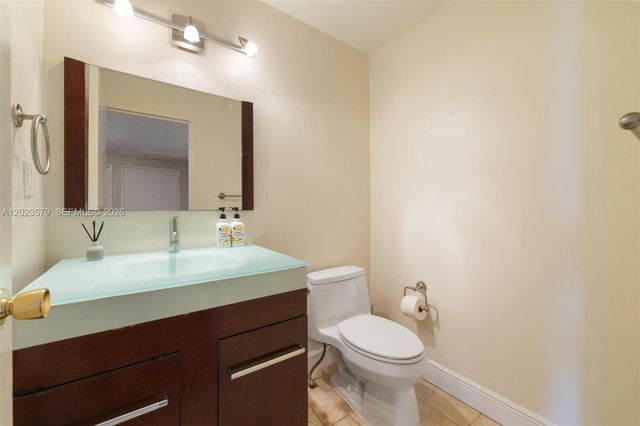 9102 W Bay Harbor Dr 2-DW, Bay Harbor Islands, FL 33154